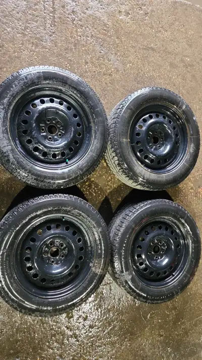 RIMS 18in Steel Rims Off of a 2015 Lexus RX350 5x114.3 TIRES Michelin Latitude XI2 Tread Depth 8 8 8...