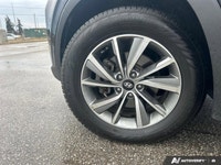 The advertised vehicle price is based on a promotional finance offer. Customers who purchase the veh... (image 8)