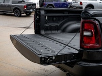 Welcome to 400 Chrysler Dodge Jeep Ram. 3.92 REAR AXLE RATIO,WHEELS: 20 X 9 ALUMINUM PAINTED CLAD (S... (image 8)
