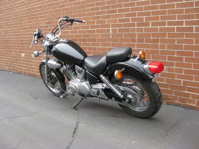 2006 YAMAHA XV250 VIRAGO in Street, Cruisers & Choppers in City of Toronto - Image 11