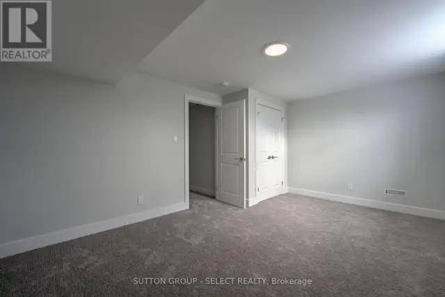 19 LOIS COURT Lambton Shores (Grand Bend), Ontario in Houses for Sale in Grand Bend - Image 37