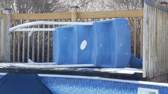 Pool equipement (pump, filtre, ladder, salt pannel + cell) in Hot Tubs & Pools in Gatineau - Image 4