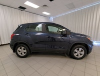 This 2018 Chevrolet Trax LS is a smart fit for daily life in Dartmouth. Its blue exterior, four-door... (image 8)
