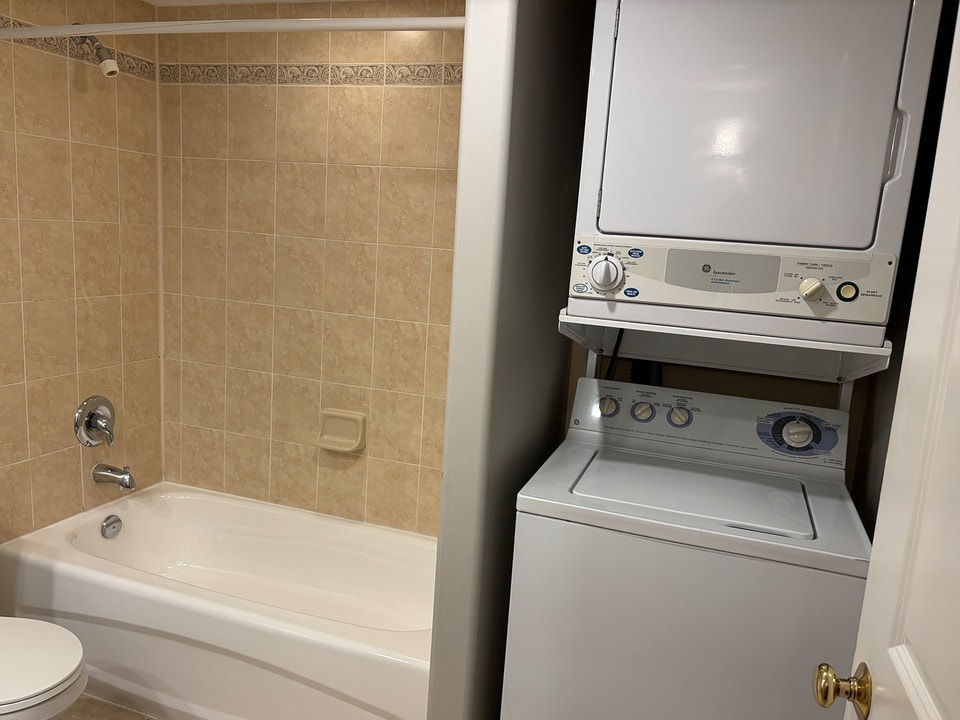 A FRESH SEASON, A FRESH START - 1 BEDROOM APT DOWNTOWN HALIFAX 3