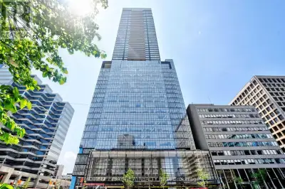 3203 - 488 UNIVERSITY AVENUE Toronto (University), Ontario