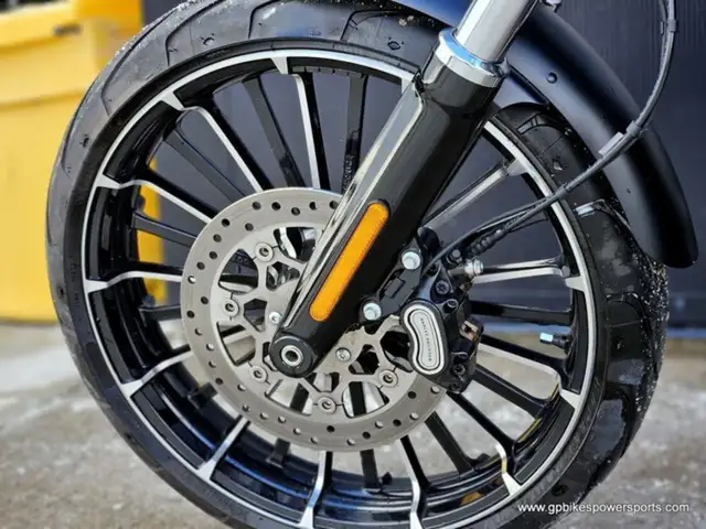 2023 Harley-Davidson Softail FXBR Breakout 117 in Sport Touring in Oshawa / Durham Region - Image 11