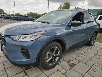Kijiji Engine: 3 Cylinder Engine 1.5L L/100Km City: 9.2 L/100Km Hwy: 7.4 Safety Equipment ABS And Dr...