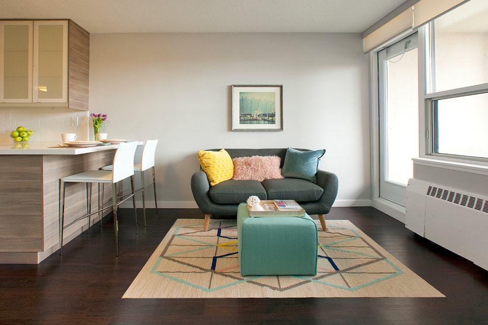 Renovated 2 Bdm. + Den for Rent in Toronto's Danforth Village! 3