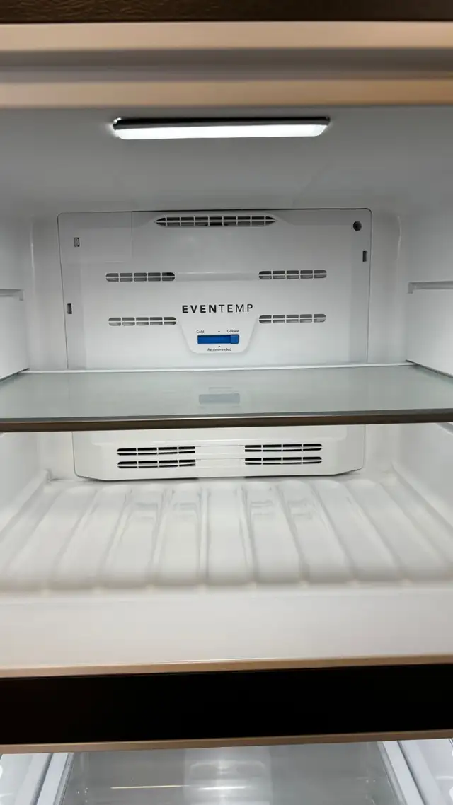 3 Years Old Frigidaire Refrigerator-30”- 30 Days Warranty-Tested in Refrigerators in Kitchener / Waterloo - Image 3