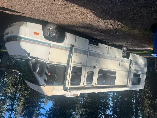 Itaska motorhome in RVs & Motorhomes in 100 Mile House - Image 10