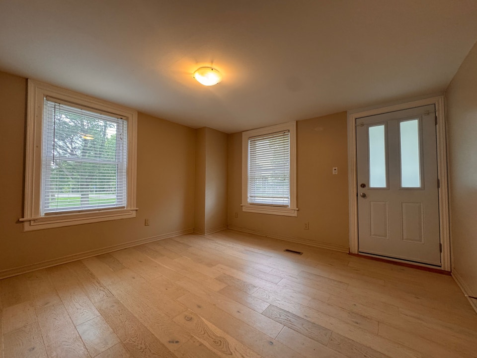 Well-Kept All-Inclusive 1 Bedroom Plus Loft Unit in Wilmot! (Uni 5
