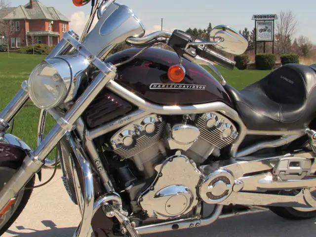 2006 Harley-Davidson VRSC A VRod in Street, Cruisers & Choppers in Leamington - Image 16