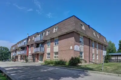 Building Description TWO MONTHS FREE RENT* *Conditions apply. Inquire for details. Welcome to Hincks...