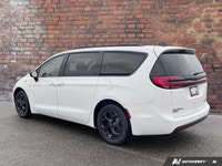 Only 25 Miles! This Chrysler Pacifica Hybrid has a trusty Gas/Electric V-6 3.6 L/220 engine powering... (image 2)