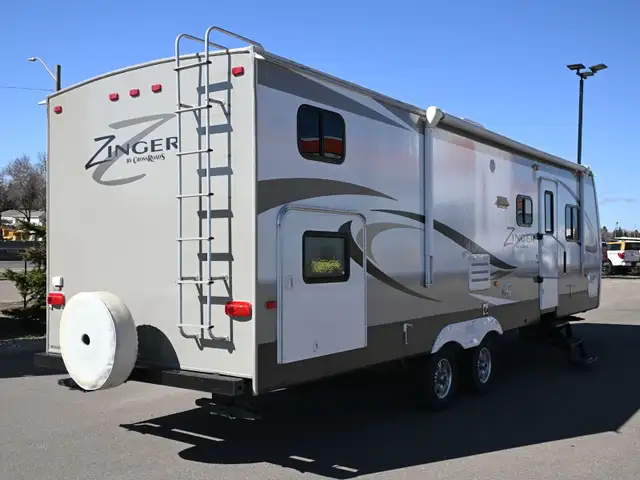 2014 Zinger ZT32QB in Travel Trailers & Campers in St. Albert - Image 7