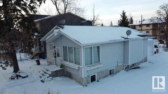 4602 55 AV Wetaskiwin, Alberta in Houses for Sale in Edmonton