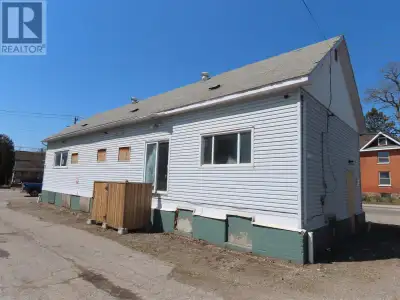 Commercial/ Residential with Multi Unit possibility. Presently vacant previously storefront. C-4 Zon...