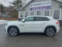 4Motion All Wheel Drive Execline Package R Line Package Red Leather Interior Digital Cockpit Panoram... (image 1)