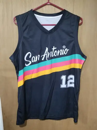 Lamarcus Aldridge San Antonio Spurs NBA jersey xl new, View more