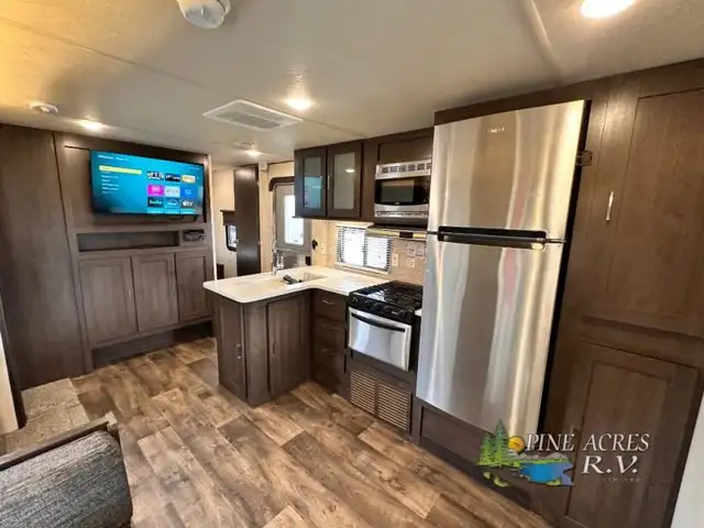 2019 Forest River RV Salem 32BHDS Bunk Room & 2 Slides in Travel Trailers & Campers in Moncton - Image 21