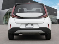 Discover the urban versatility and modern functionality of this exceptional White 2023 Kia Soul Hatc... (image 4)