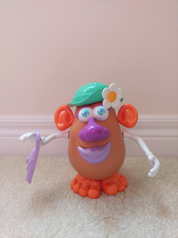 Ms Potato Head in Toys & Games in Markham / York Region - Image 3