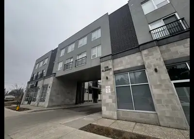Bright & Furnished 3 Bedroom Multi-Level Condo Steps from Laurier! (Unit 214) Welcome to the Ivy Tow...