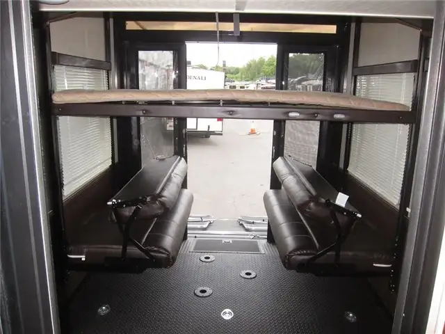 Cargo Cyclone Toy Hauler in Other in Drummondville - Image 5