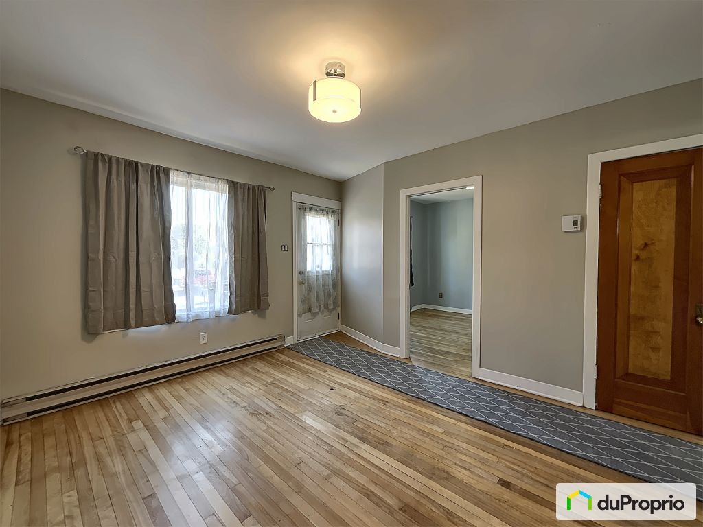 $786,000 - Triplex for sale in Pont-Viau — photo 2