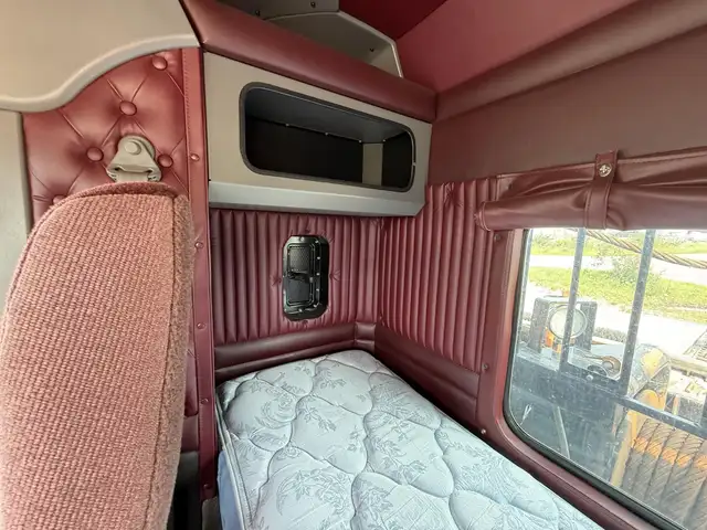2020 KENWORTH T800 in Heavy Trucks in Saskatoon - Image 17