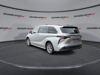 // ACCIDENT FREE!! // Discover smart family travel with this used 2025 Toyota Sienna XLE 8-Passenger... (image 5)