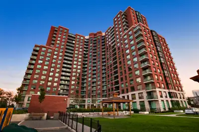 Modern homes for modern living. A prime location and a new rental building – Compass raised the bar...