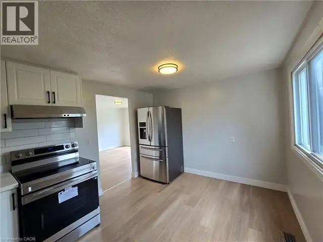 99 CLUTHE Crescent Kitchener, Ontario in Houses for Sale in Kitchener / Waterloo - Image 13