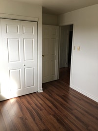 Located just off of Farnham Gate Rd in Clayton Park, this lovely building features two level suites.... (image 4)