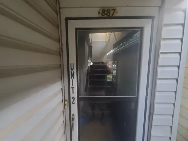 887 Howard 1bd upper all utilities included- immed63882289372289122