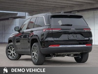 This Jeep Grand Cherokee boasts a Regular Unleaded V-6 3.6 L/220 engine powering this Automatic tran... (image 4)
