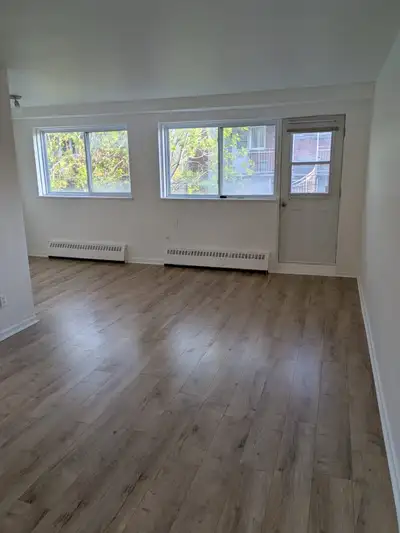 Grand 3 1/2 Chauffé, Juillet gratuit, Ahuntsic