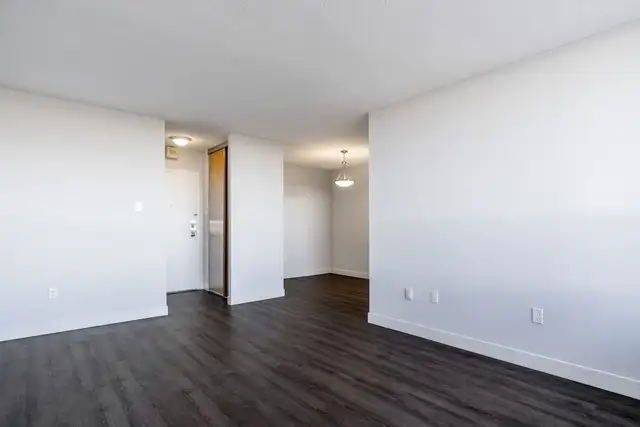 30 Tuxedo Court Apartments - 3 Bedroom available at 30 Tuxedo Co in Long Term Rentals in City of Toronto - Image 9