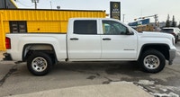 EXPERIENCE POWER, COMFORT, AND CAPABILITY WITH THIS 2018 GMC SIERRA 1500 CREW CAB. THIS FULLSIZE PIC... (image 5)