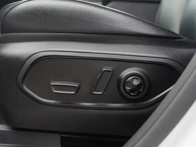 2023 Jeep Grand Cherokee Limited, Adaptive Cruise Control, Apple in Cars & Trucks in Mississauga / Peel Region - Image 14