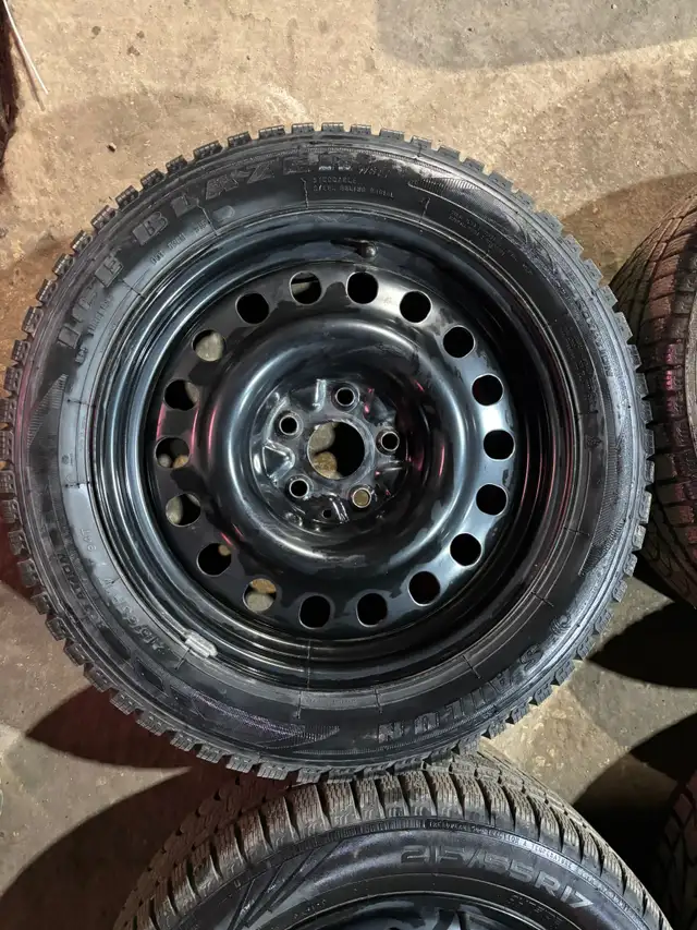 215 55 17 TOYOTA WINTER RIMS AND TIRES - CAMRY, LEXUS ES, ETC in Tires & Rims in Kitchener / Waterloo - Image 7