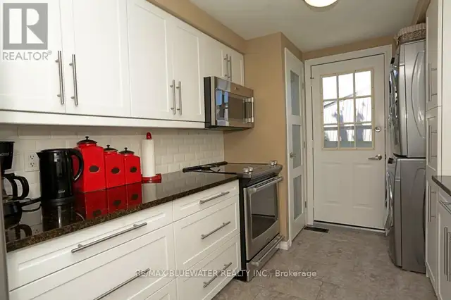 314 WYLDWOOD LANE S South Huron (Stephen), Ontario in Houses for Sale in Grand Bend - Image 19