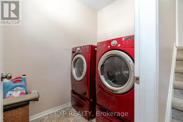 1049 FIELDFAIR WAY Ottawa, Ontario in Houses for Sale in Ottawa - Image 17