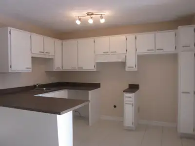 MMEUBLE TRANQUILLE, SÉCURITÉ, CHAUFFAGE, EAU CHAUDE, ÉLECTRICITÉ INCLUS,ENTRÉE LAVEUSE SÉCHEUSE, ENT...