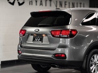 Ready for anything, this 2019 Kia Sorento LX in stunning Titanium Metallic offers a perfect blend of... (image 6)