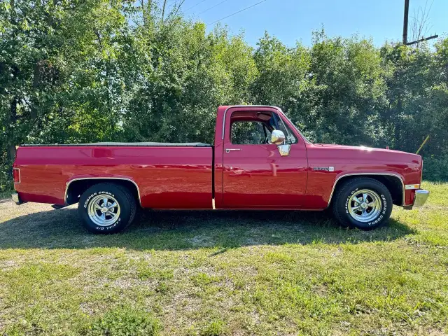 1983 GMC Truck Sierra 1500 Longbox in Cars & Trucks in Ottawa - Image 4