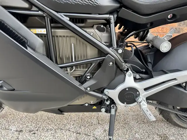 2021 Zero Motorcycles SR/S SRS ZF 14.4 **LIKE NEW** in Street, Cruisers & Choppers in Markham / York Region - Image 29