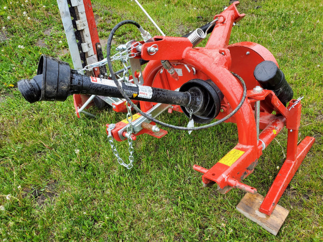 Farm King 9’ Sickle Bar Mower (RSB9HFK) in Farming Equipment in St. Albert - Image 3