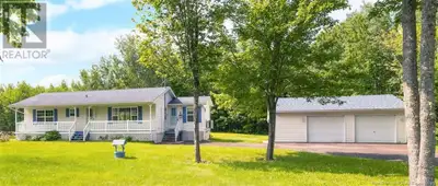 Charming Bungalow with Double Garage & Workshop! Located in Waterville-Sunbury, only minutes to Orom...