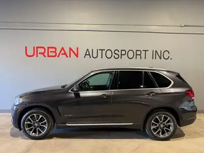 2016 BMW X5 35i xDrive Panorama glass roof Roller sun visor, rear door Seat adjustment, electric, wi...